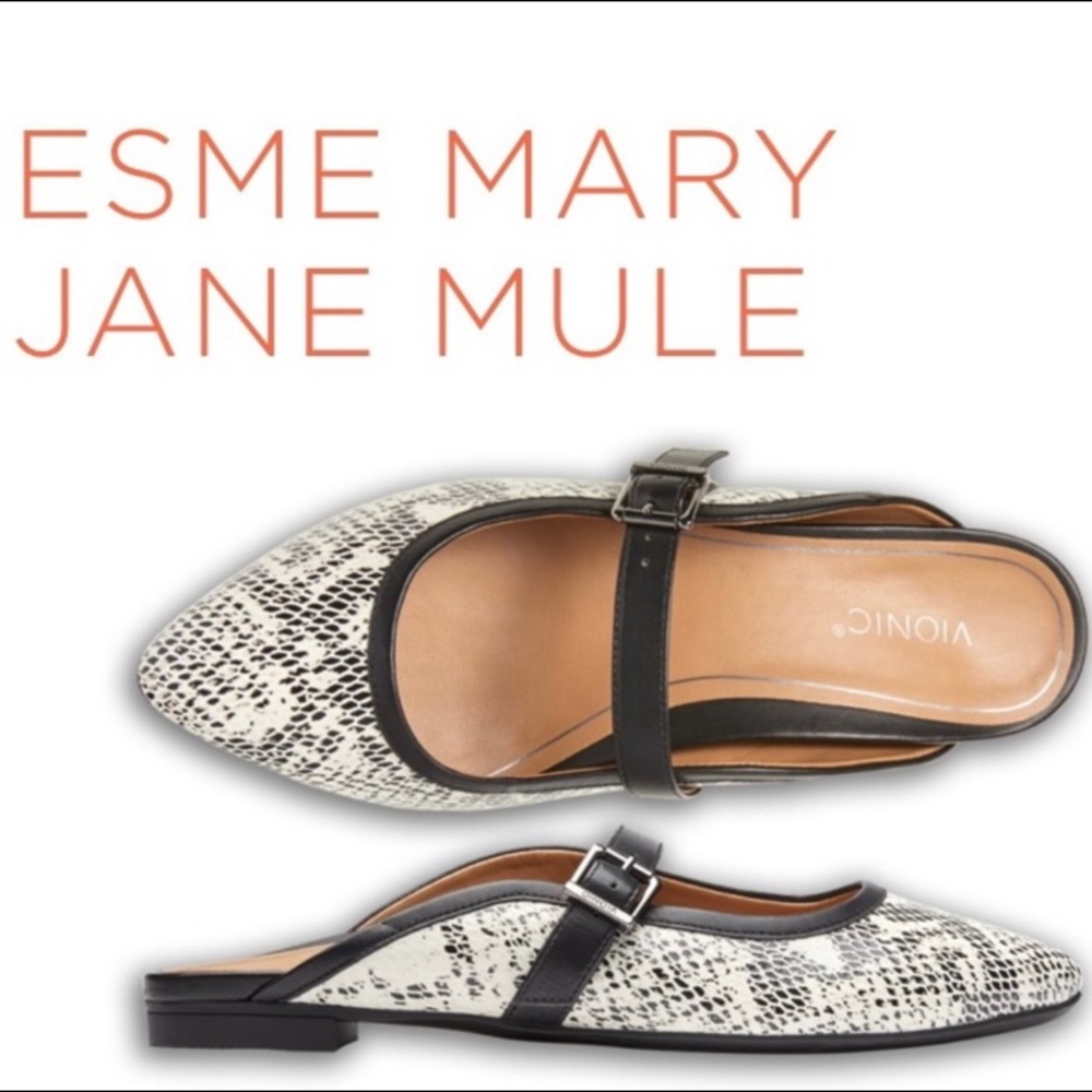 VIONIC snakeskin Mary Jane flats size 10